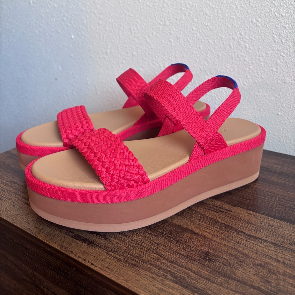 Rothy’s The Lightweight Wedge Sandal